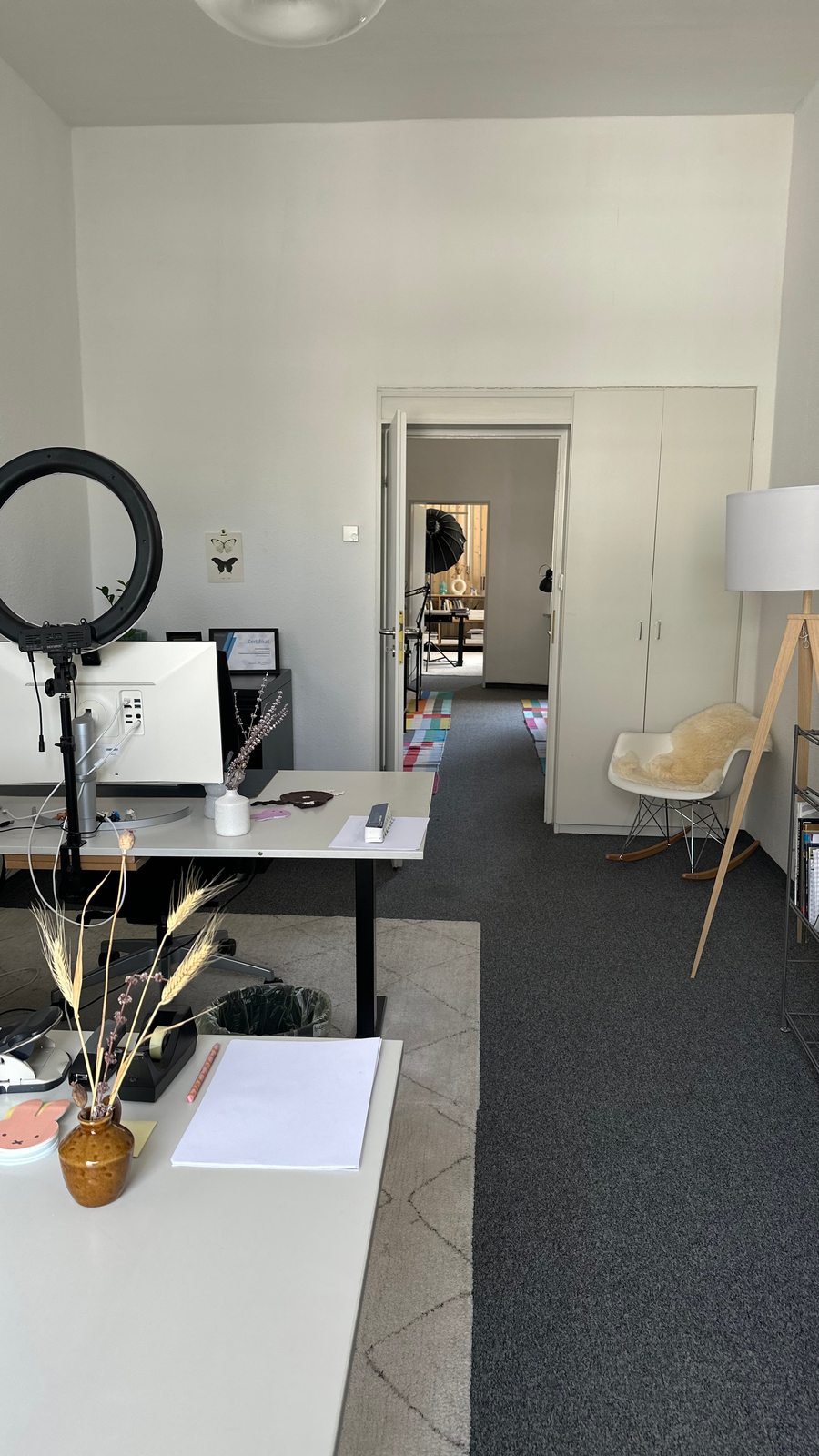 Shared Office Essen – abgeschlossenes Büro für 2 Personen, R12 Coworking